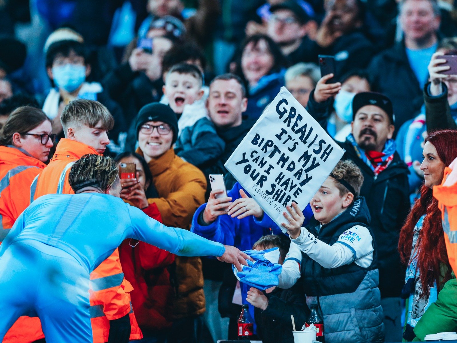 推动中国足 推动中国足